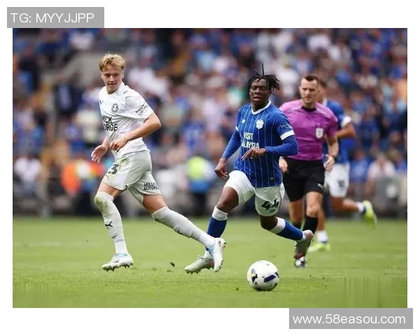 五人制足球赛场上的璀璨星光：那些令人瞩目的足球明星们