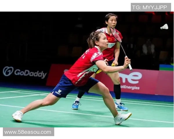 重庆羽毛球队在世界杯中的精彩表现与节奏掌控分析